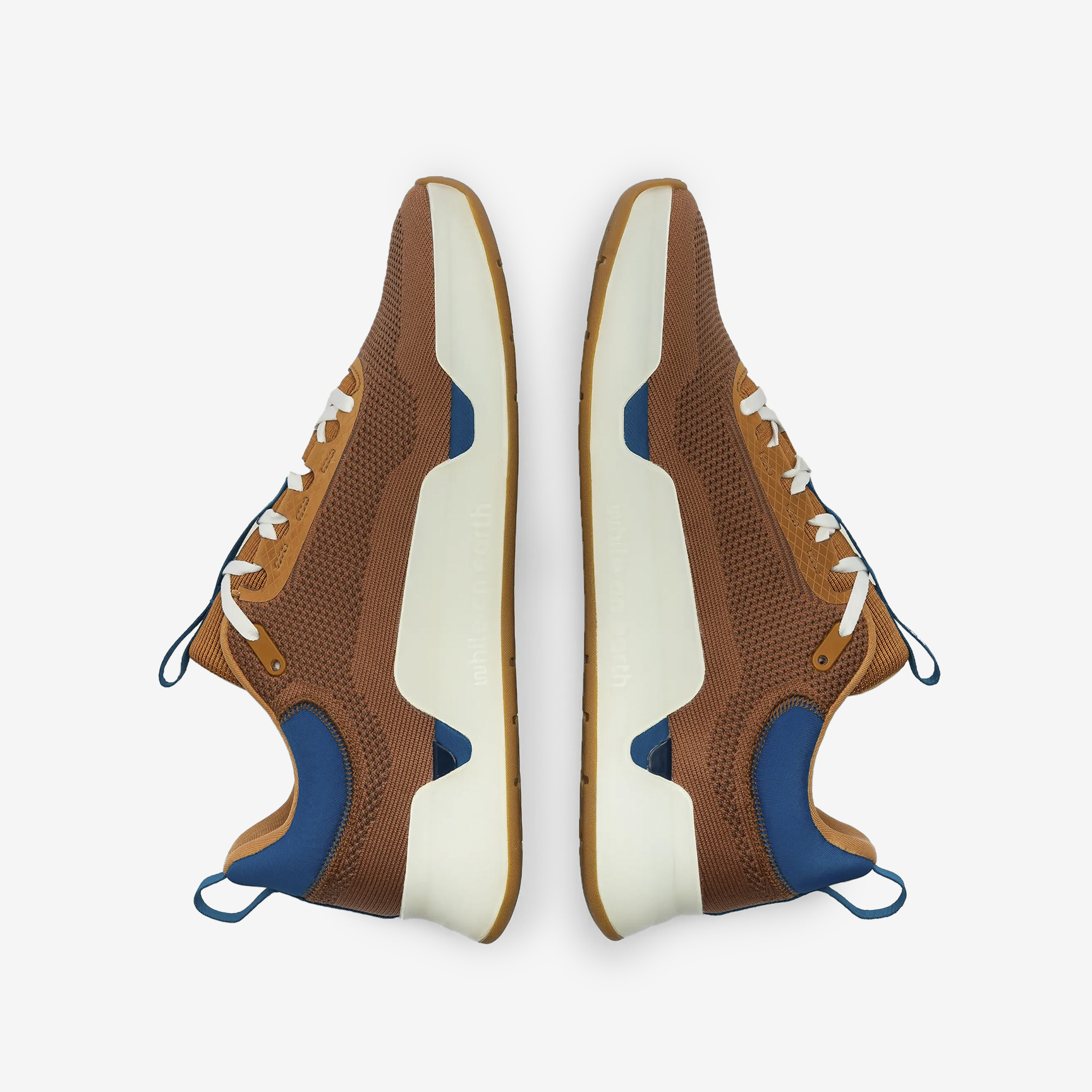 WHILE ON EARTH MOVE TRAINER 4946-Bark/Oat