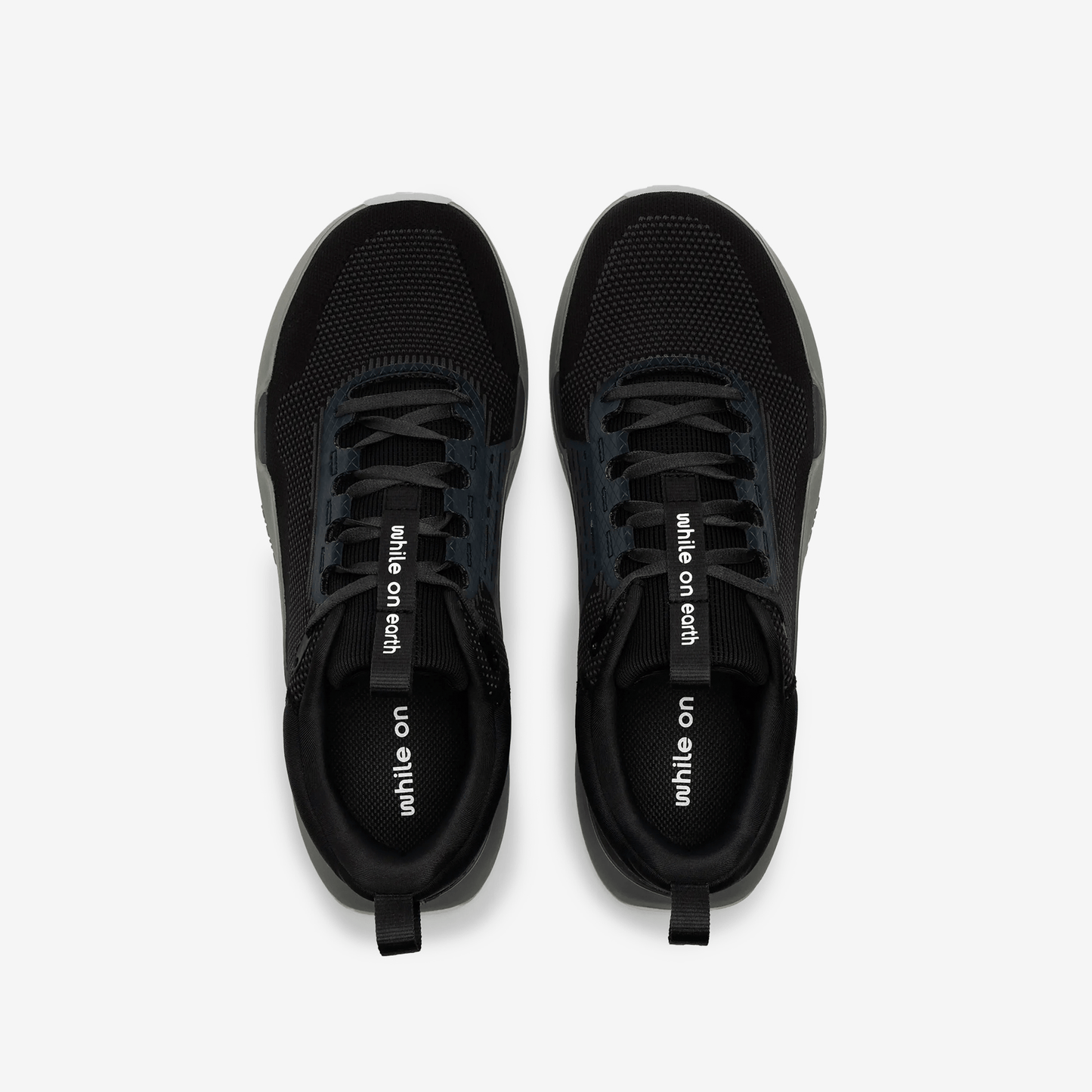 WHILE ON EARTH MOVE TRAINER FTN-black/moon